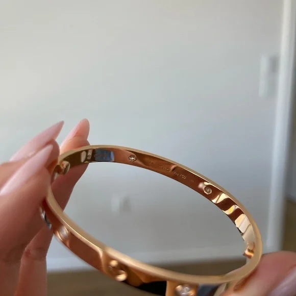 Cartier Classic Love Bracelet 4 diamonds size 18 in Rose Gold - Picture 7 of 7